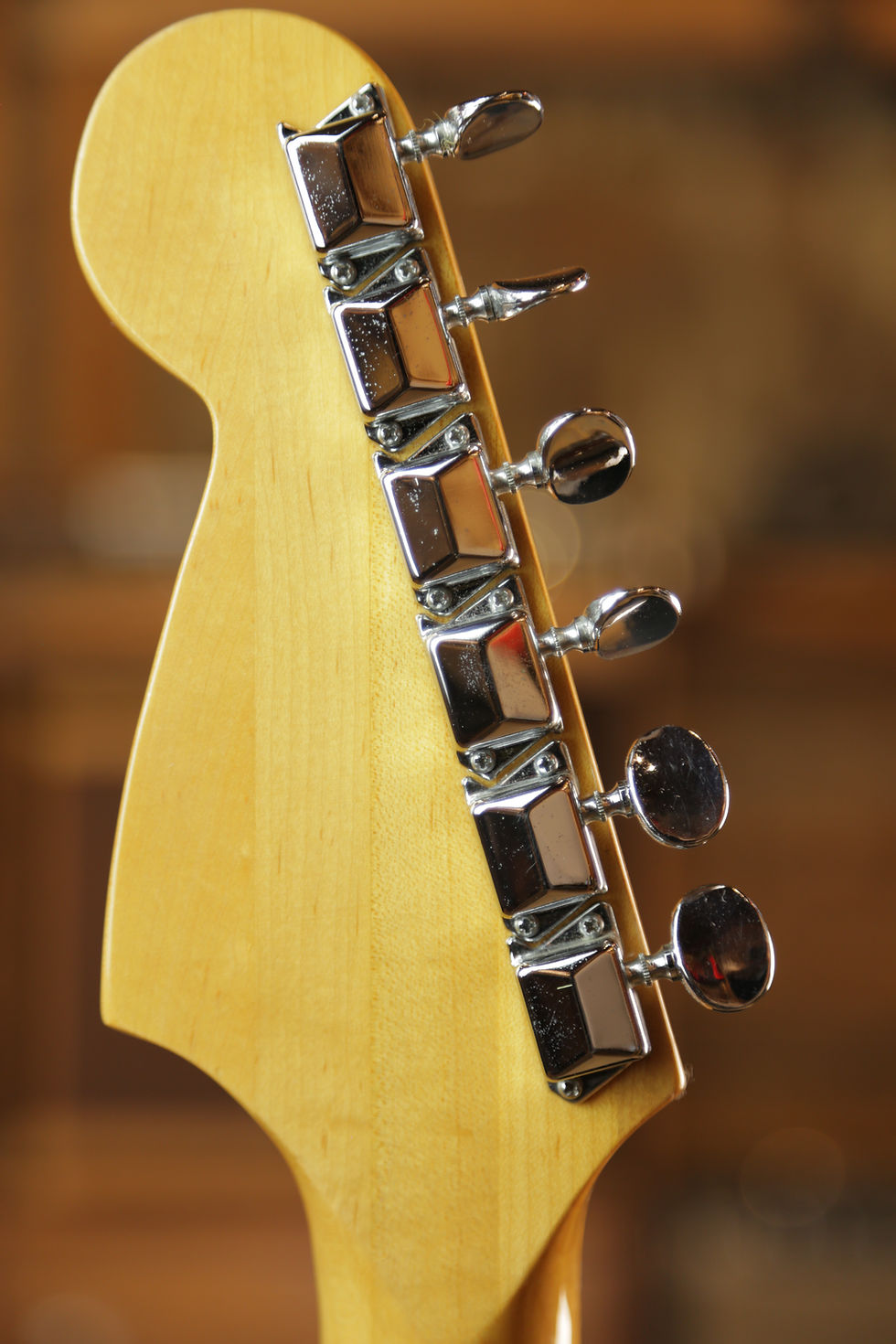 Thumbnail: Ibanez 2365S Jazzmaster MIJ Sunburst – 1970’s
