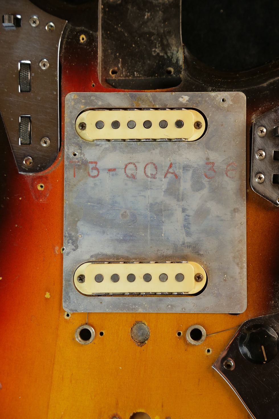 Miniature : Fender Jaguar Sunburst 1963