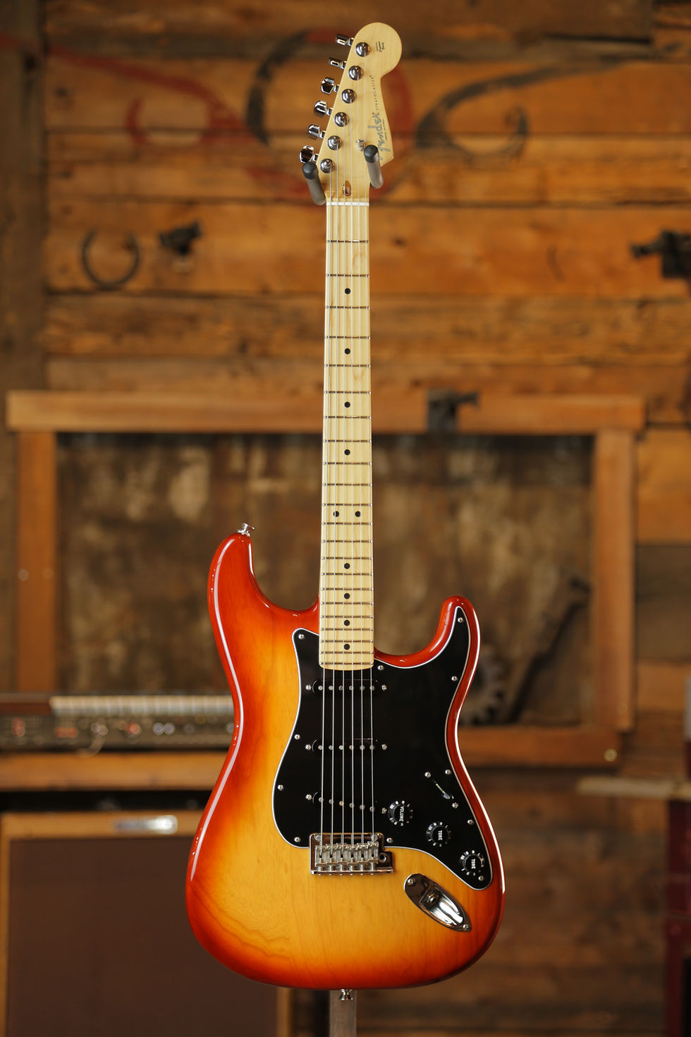 Miniature : Fender Stratocaster American Professional – Sienna Sunburst (2019)