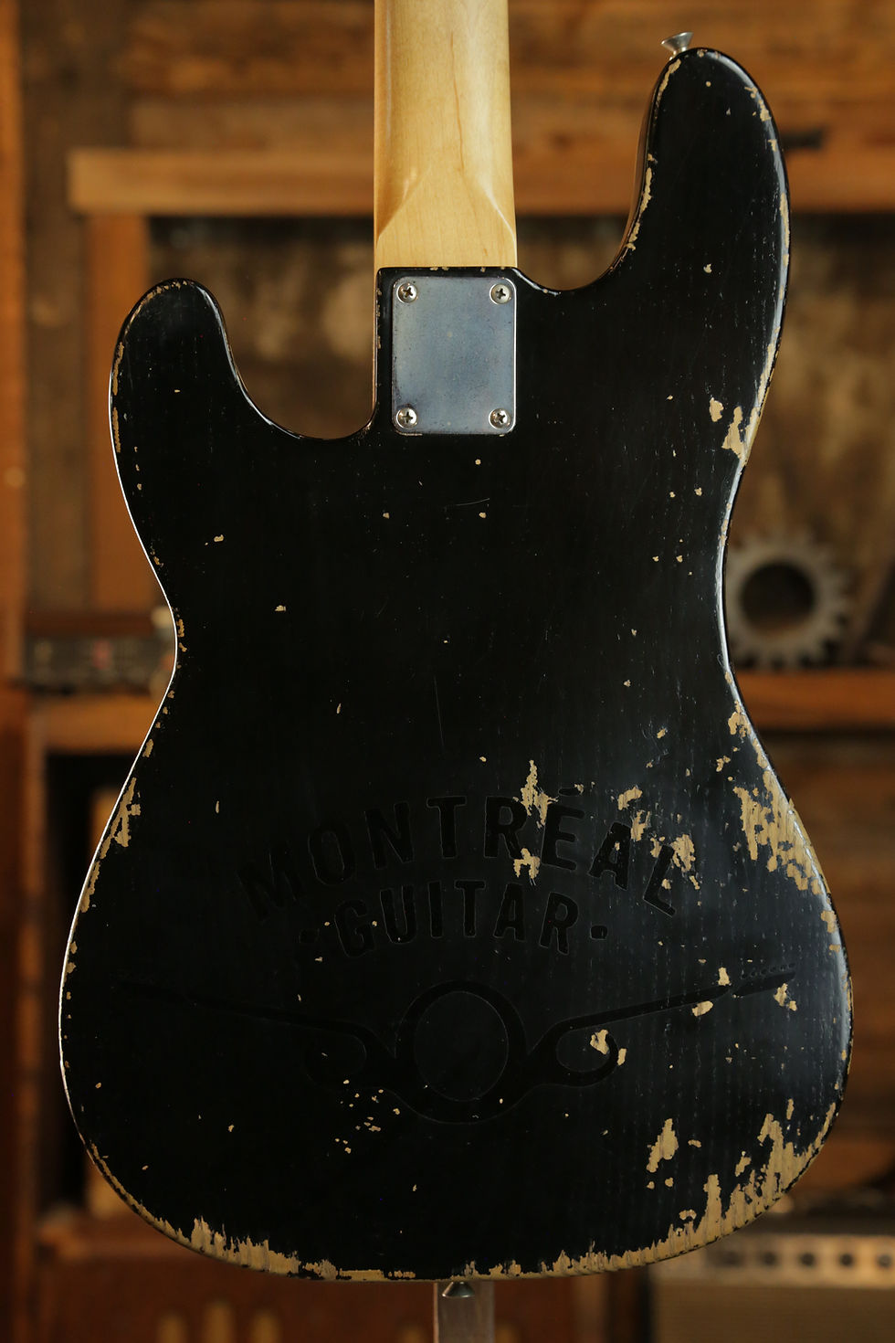 Miniature : Montréal Guitar Feathercaster Bass Tuxedo 2026