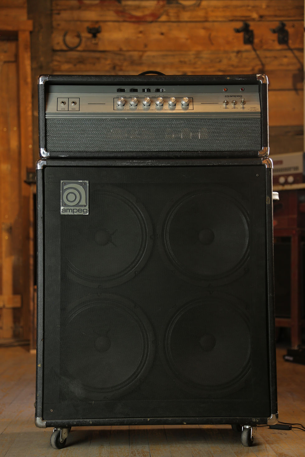 Ampeg V-4 + Cabinet – 1973