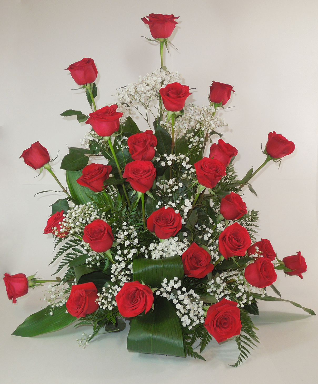 Tall Two Dozen Roses w/ Baby's Breath