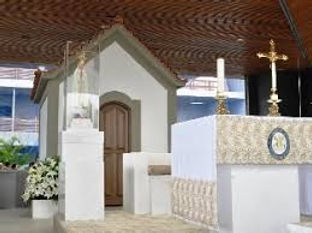Capelinha_das_Aparições_Portugal.jpg