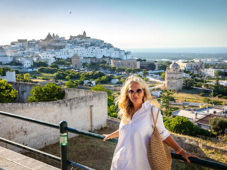 Ostuni, la Ville Blanche : histoire, beauté et destination idéale pour un photoshooting