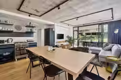 Explore the vibrant heart of Cape Town- 2 bed apmt