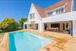 Beautiful family home with pool in Durban North