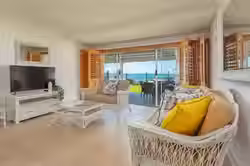 Glitter Bay beachfront