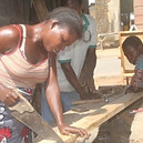 cours de menuiserie au Bénin 2.jpg