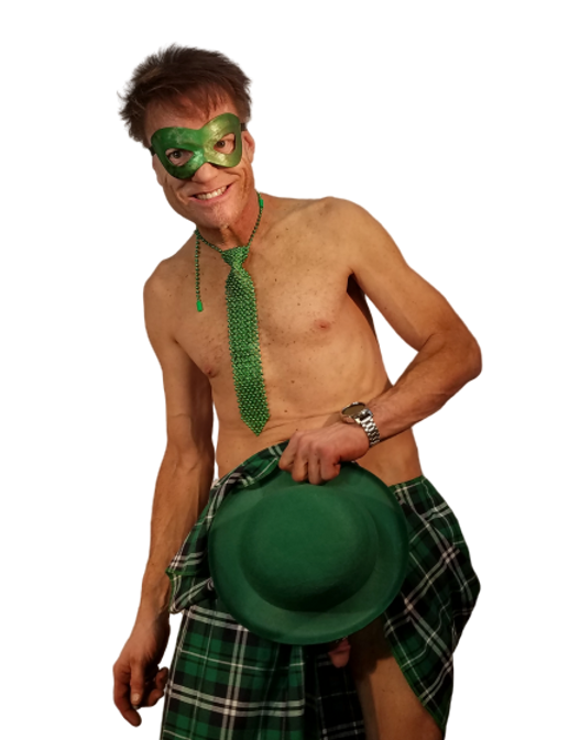 Tom_Kilt_smiling-removebg-preview.png