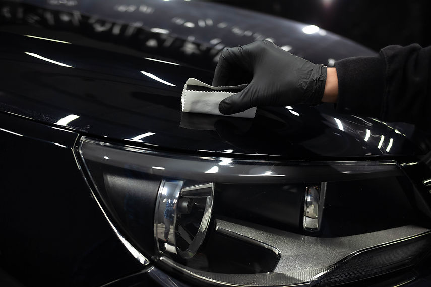 applying-nanoceramics-to-cars-car-paint-protectio-2022-01-28-00-00-08-utc.jpg