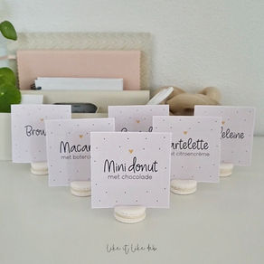 Witte macaron card holders
