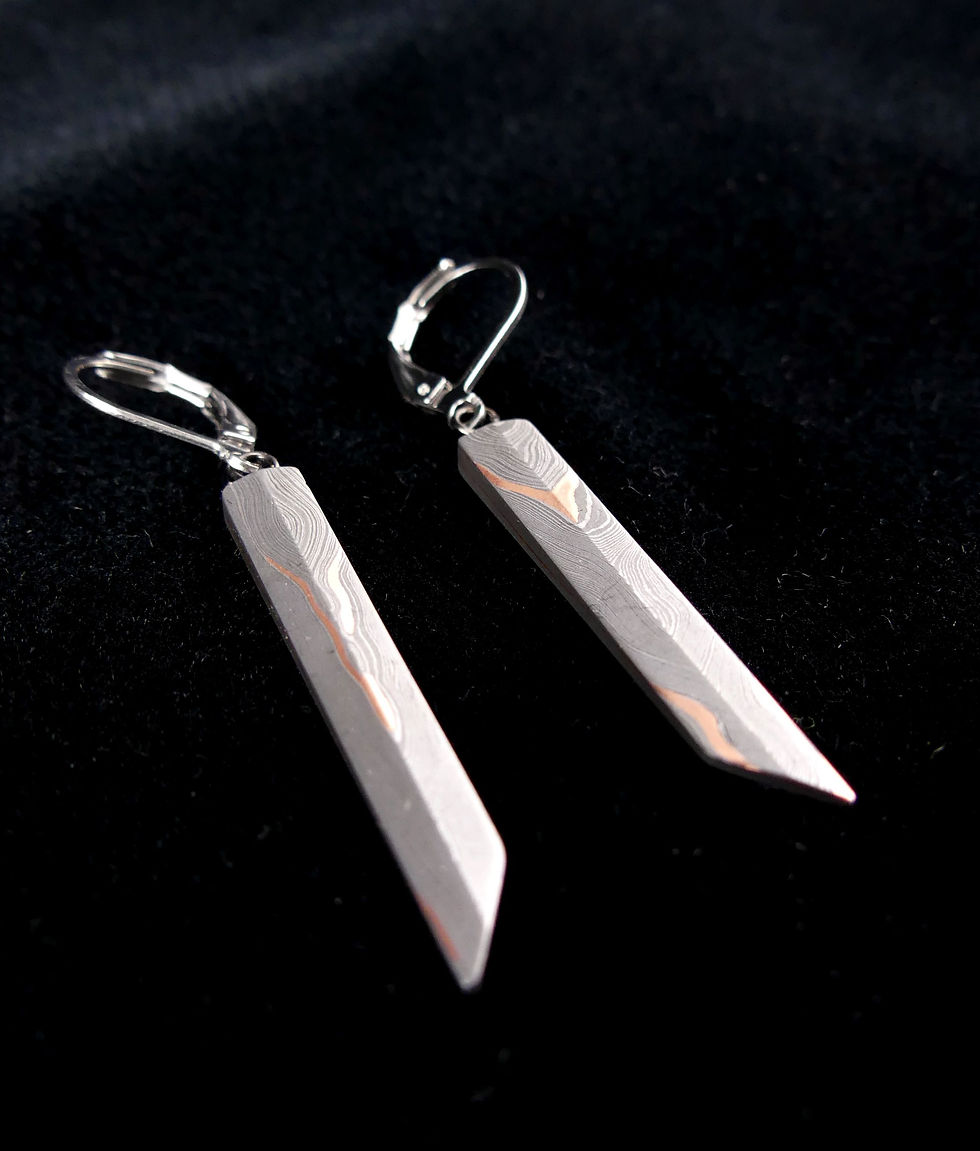 Thumbnail: Pièce unique - Boucles d'oreilles RÉVERSIBLES - Acier Damas et cuivre