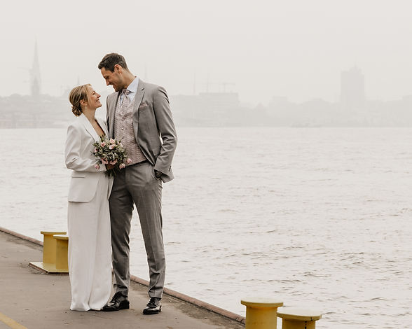 8 - StandesamtlicheTrauung_Tine&Tjark-4885_edited.jpg