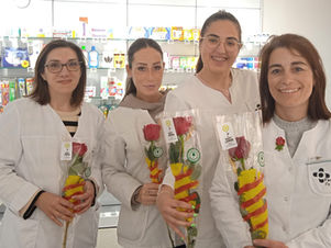 Repartim dues mil roses solidàries per Sant Jordi