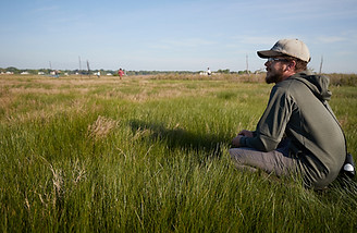 Evan-on-marsh-Banding 26 May_008.jpg