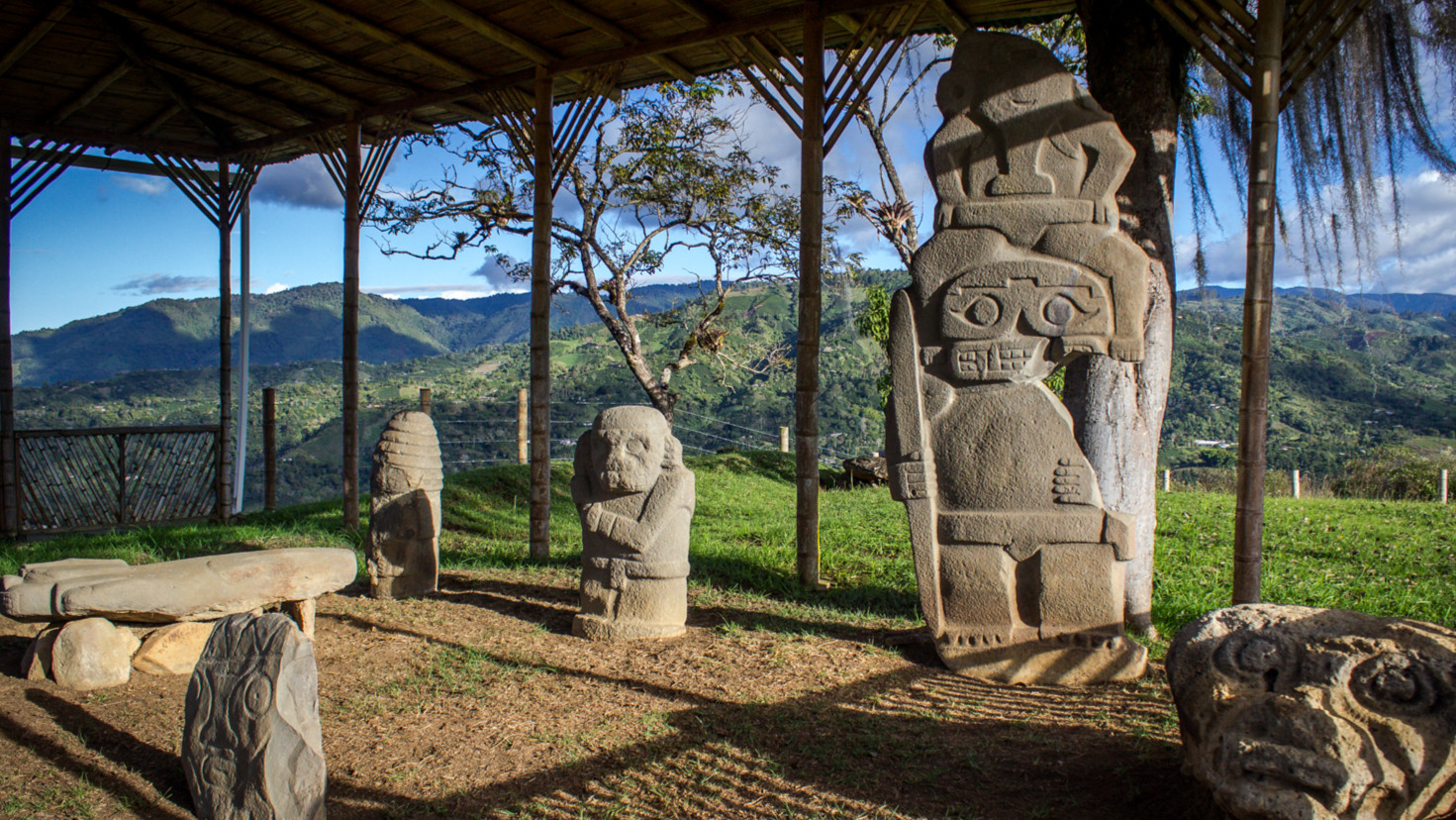 Esculturas del Alto del lavapatas en Parque Arqueológico de San Agustín