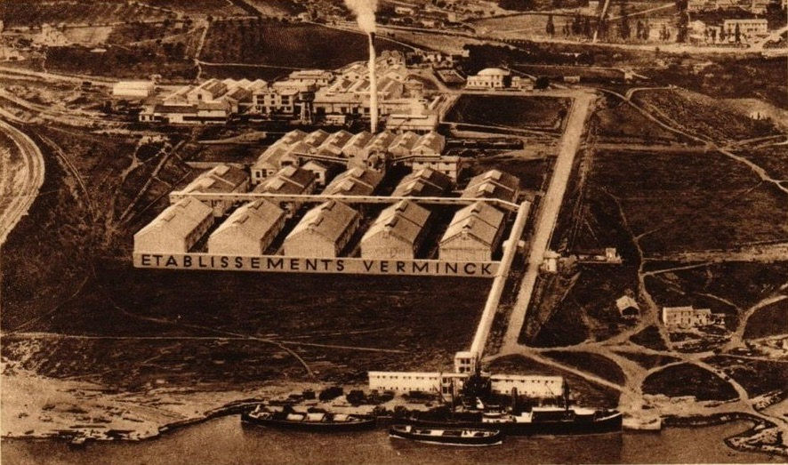 Vue générale de l'usine Verminck de Croix-Sainte (carte postale ancienne)
