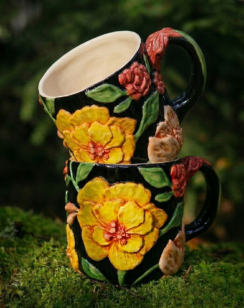 The_mug_on_top_in_202605112310.jpeg