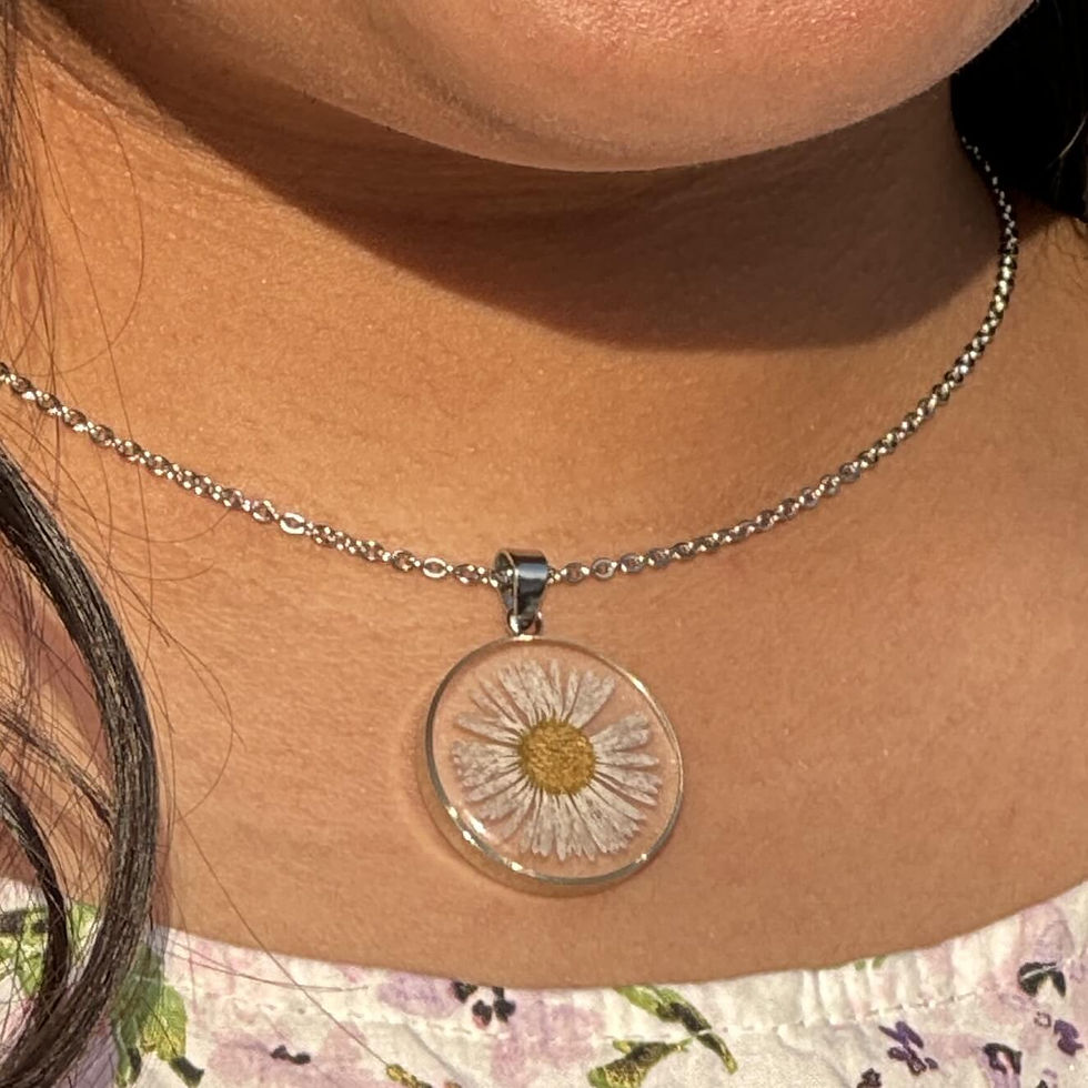 Thumbnail: Aster Glow necklace