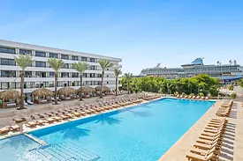 CURMGQQ_Overview_swimpool_5.webp