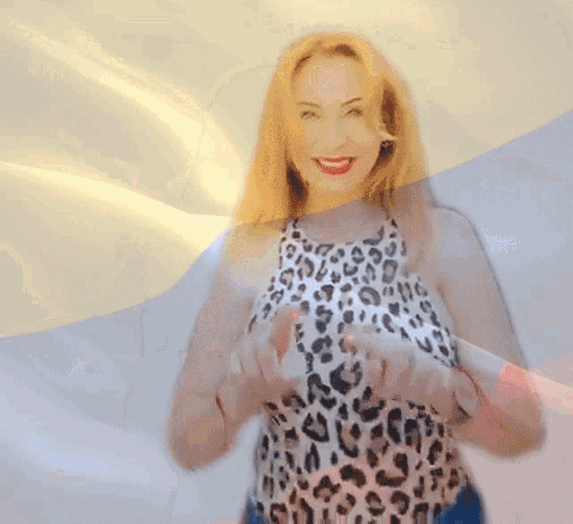 helena-del-pilar-colombia.gif