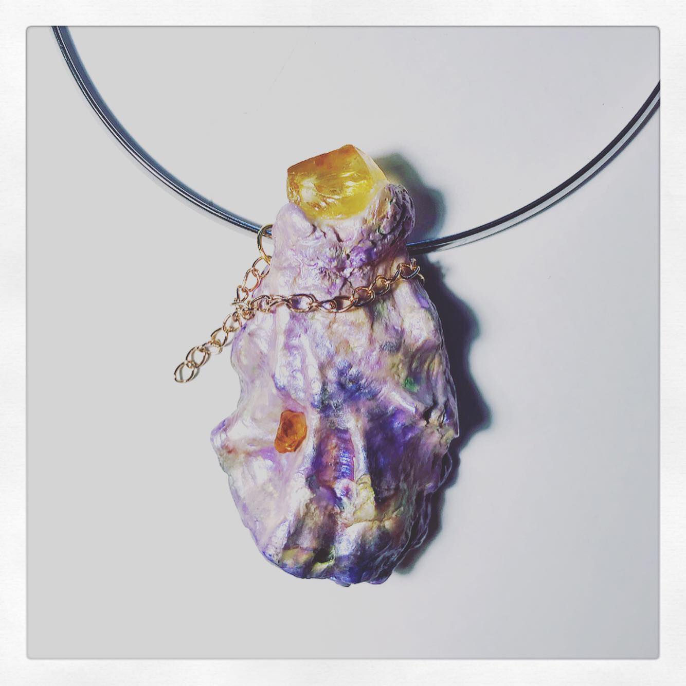 Oyster necklace with Amber ✨