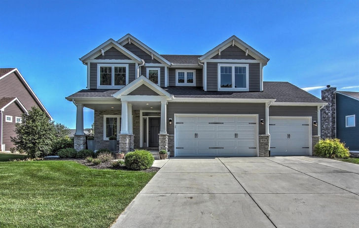 Lillian Russell Exterior.jpg