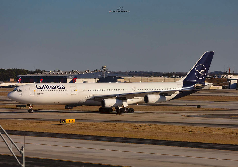 Lufthansa A340-300 © Will Lukas