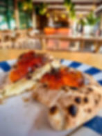 Calzone de queijo brie