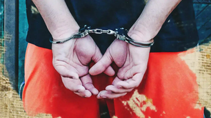 Detienen a hombre por agredir a dos mujeres y amenazar a policías en Pachuca