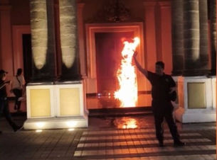 Gobernador Navarro confirma diálogo con padres de jóvenes que lanzaron molotov a Palacio de Gobierno