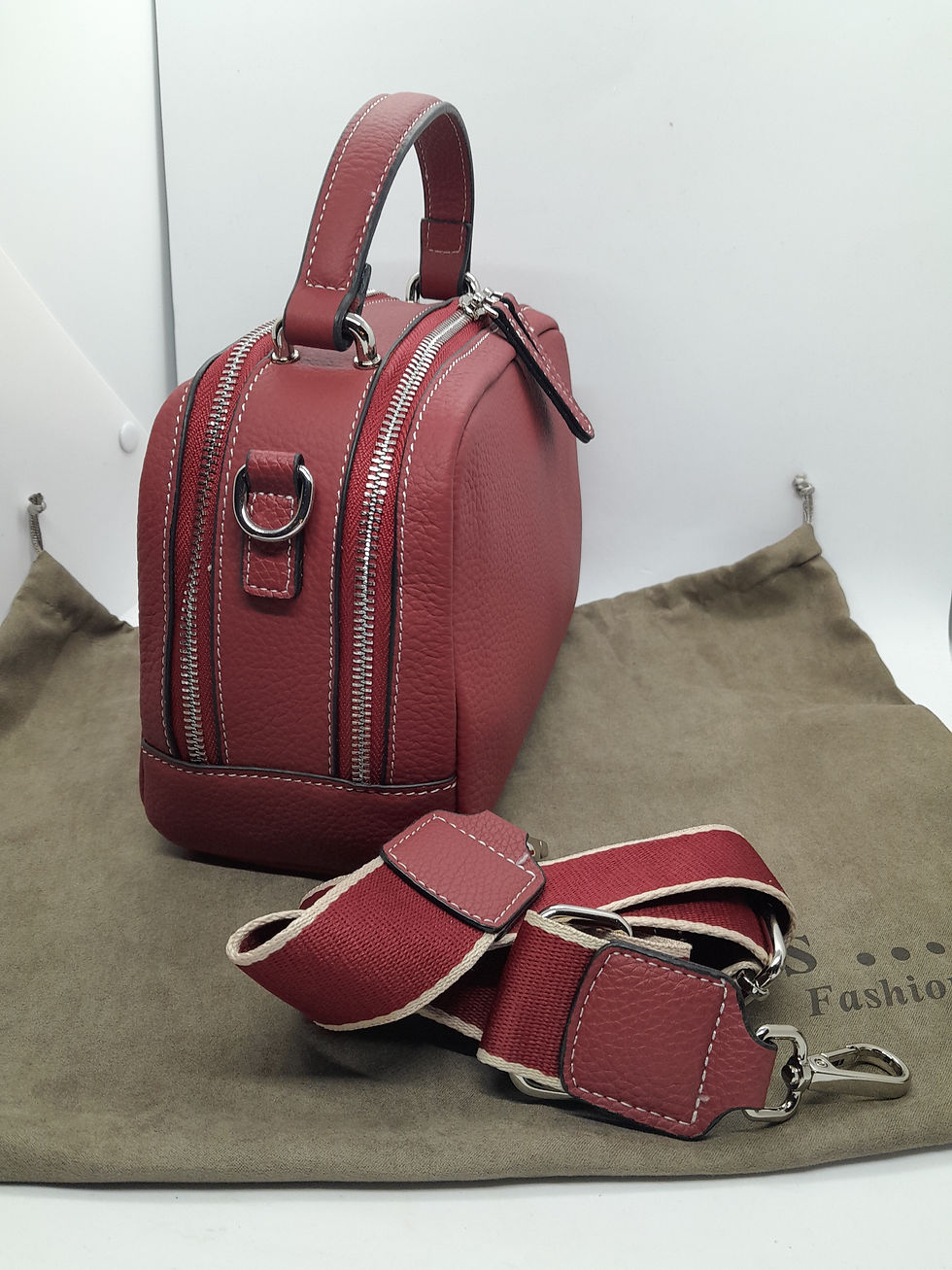 Miniature : CUIR033