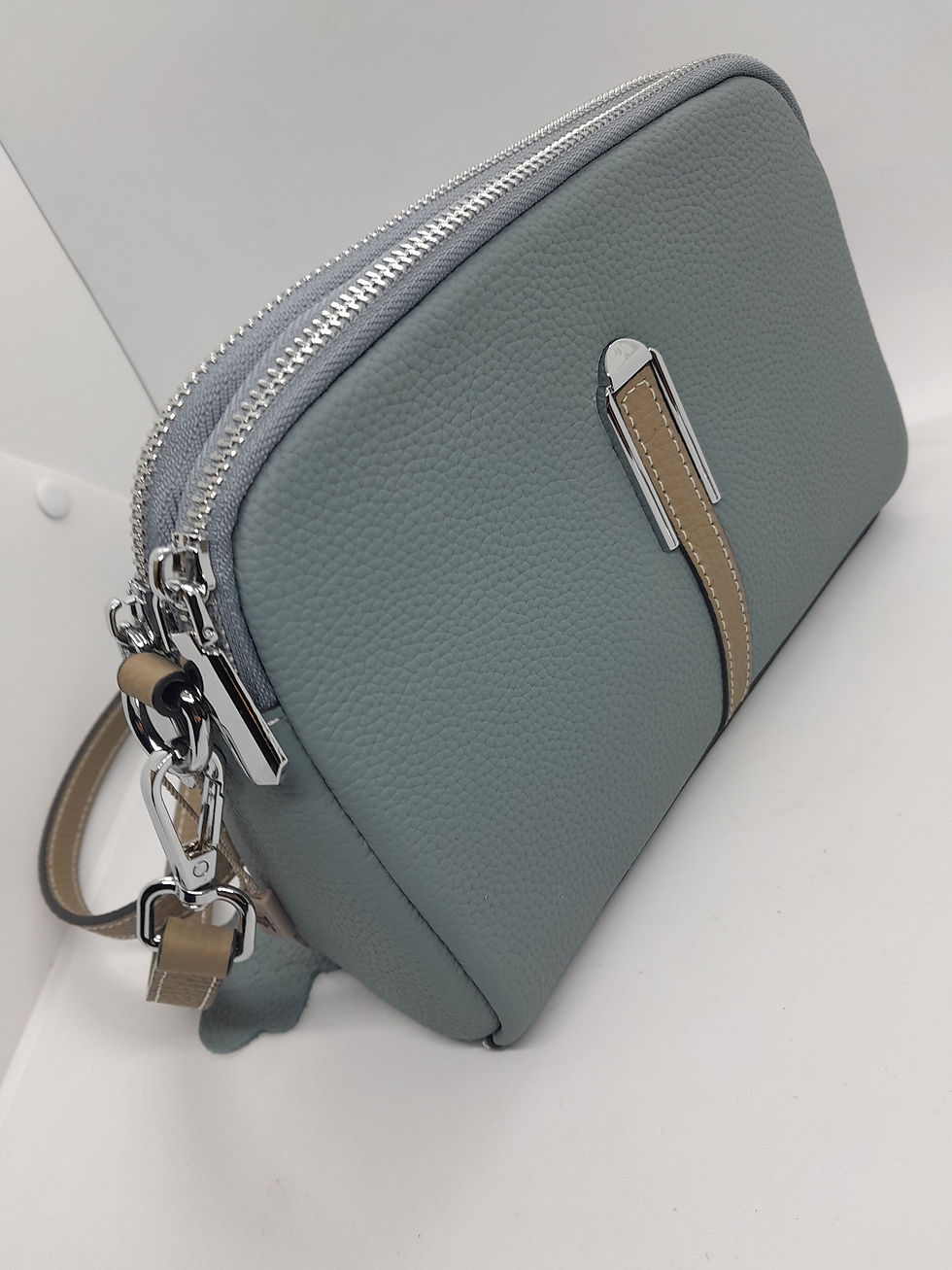 Miniature : CUIR036