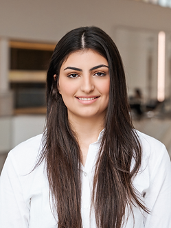 Mariana Bakus Headshot