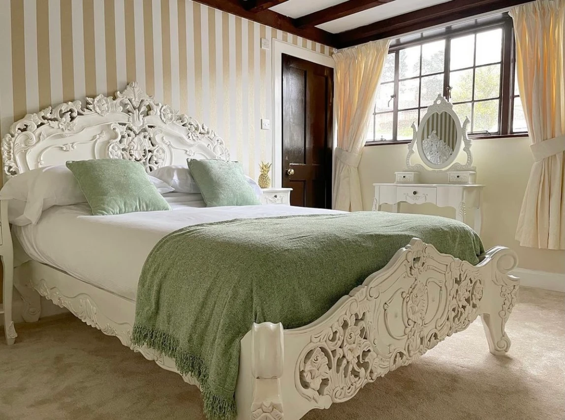 The Belvedere (double room with shower)