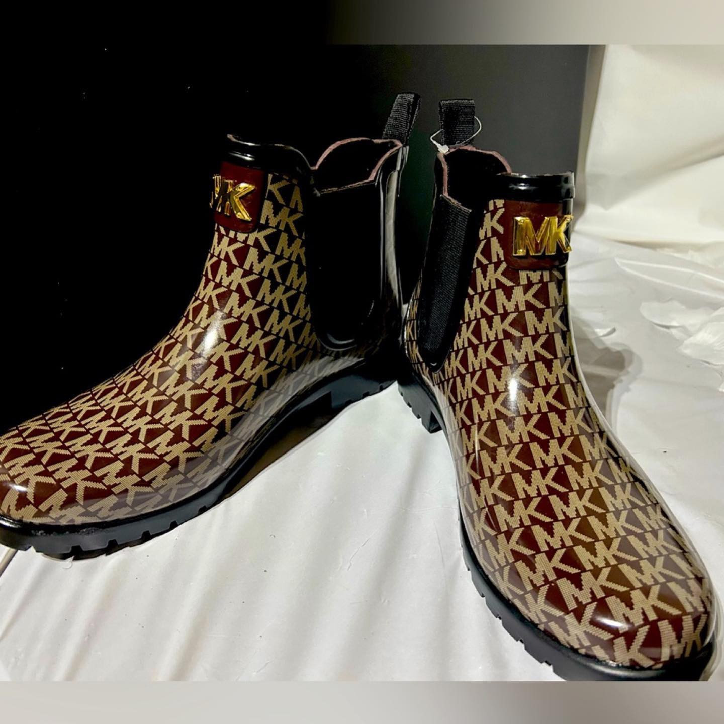 Michael Kors Rainboots woman’s size 10