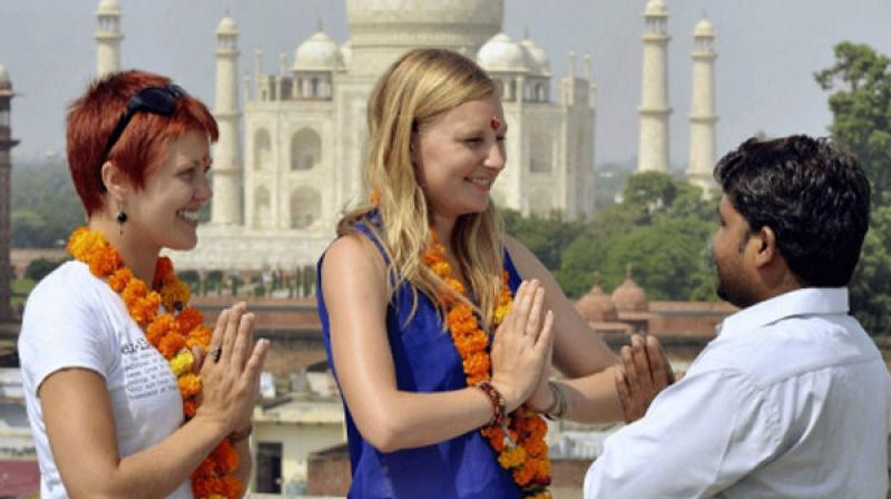 Top 10 Apps And Websites Travelers To India