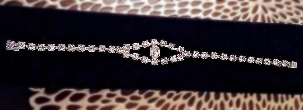 Thumbnail: Vintage Clear Rhinestone Eye Bracelet Prong Set Articulated Silver Tone Setting