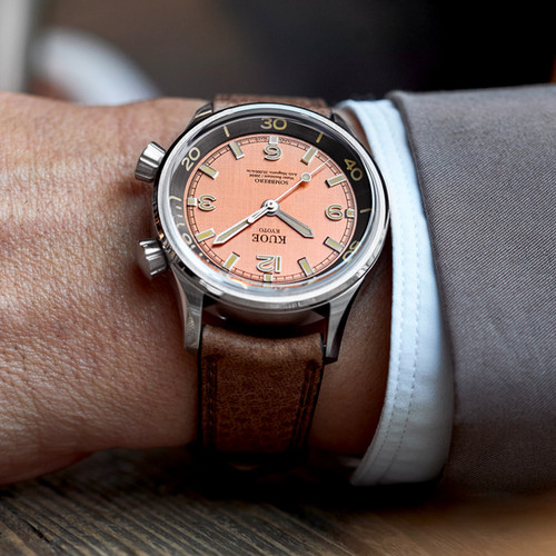 SOMBRERO 90-011, Salmon Pink Linen Textured Dial, 20 BAR Water