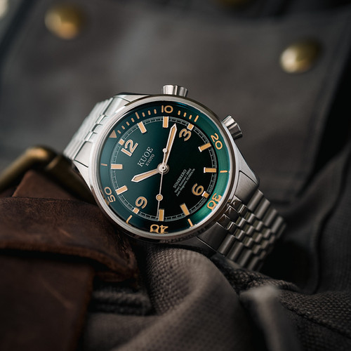 SOMBRERO 90-011, Green Linen Textured Dial, 20 BAR Water Resistant