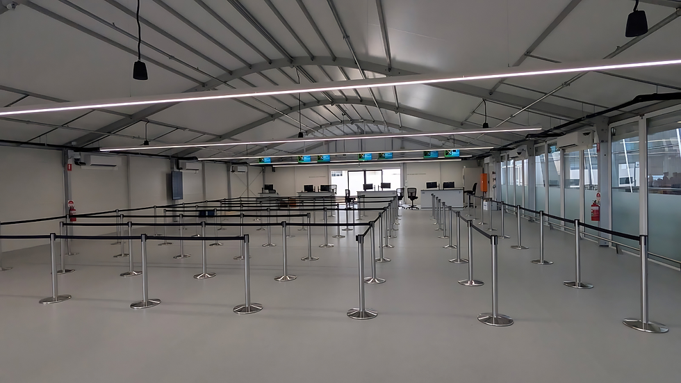 Seamless extension of the check-in area.