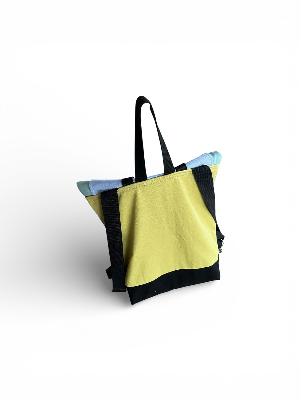 Thumbnail: Fold and flap backpack