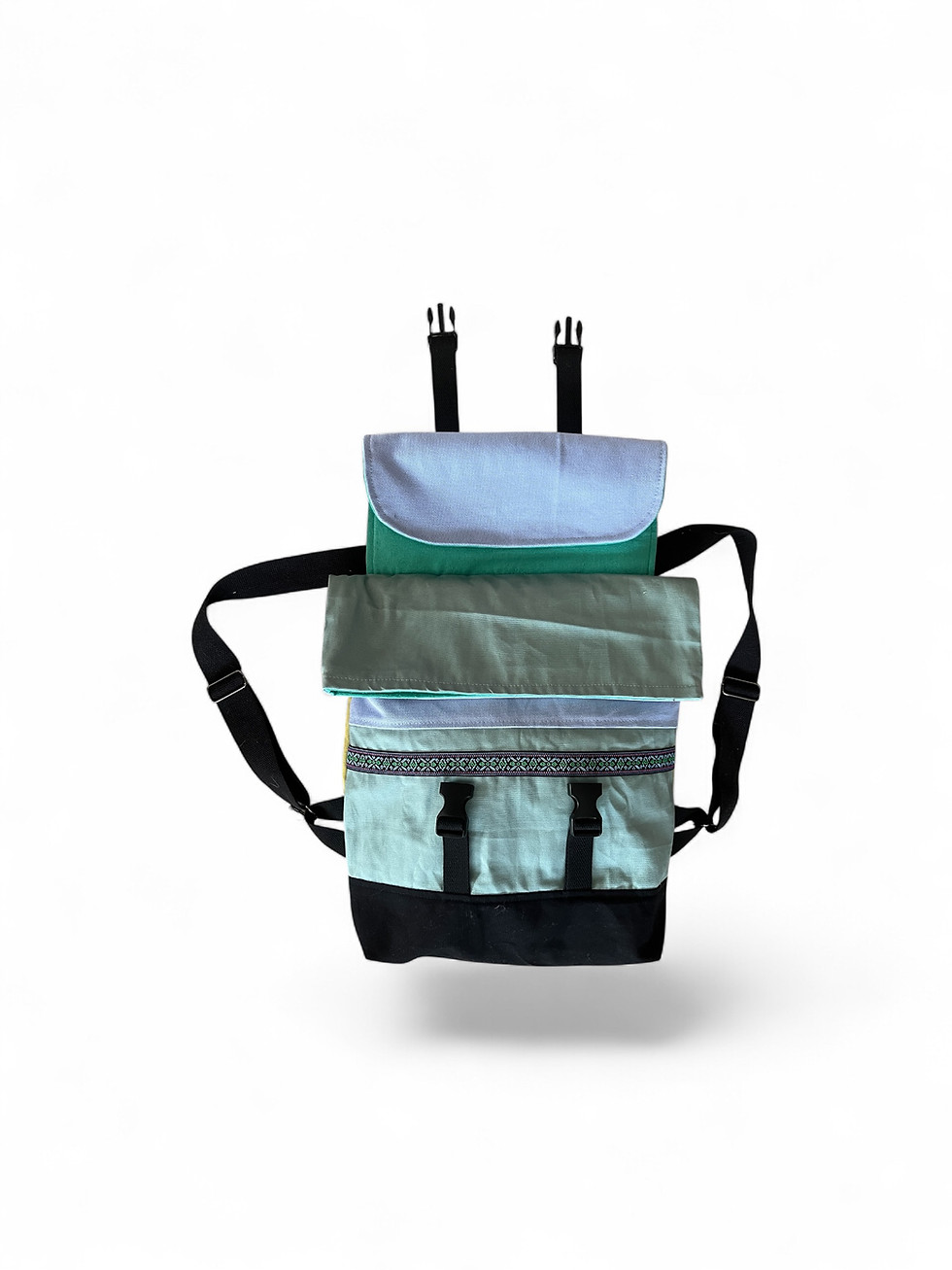 Thumbnail: Fold and flap backpack