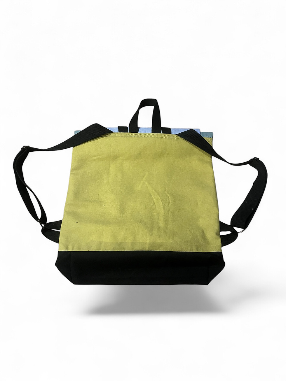 Thumbnail: Fold and flap backpack