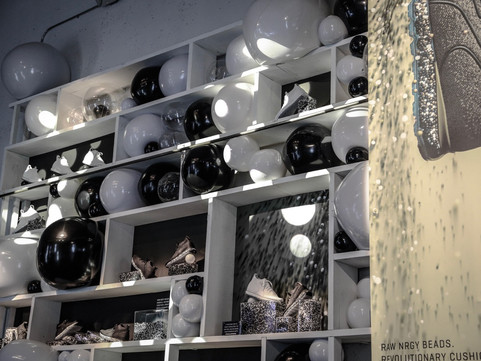 Pneuhaus PUMA Brand Experience Immersive Experiential Installation Miami Basel Festival Interactive Art Inflatable Art Ball Pit Game Play All Ages Sneakers Streetwear Beach Ball Jamming #Pumajamming black and white experimental environmental art decorative doorway event design temporary event space theatrical creative sneaker debut art fair maximal display design
