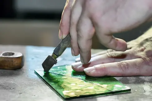 cutting glass.jpg
