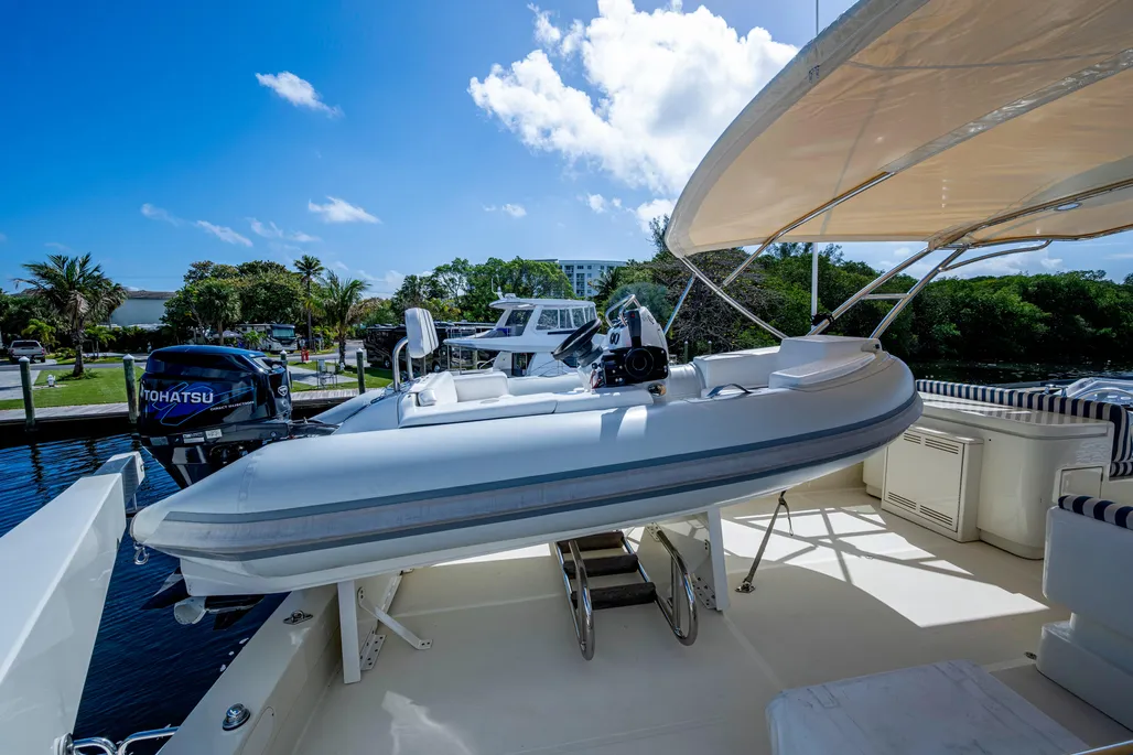 1997 Ferretti Yachts 650 - tender