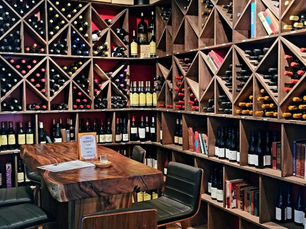Member Spotlight: Vinos Wine Bar