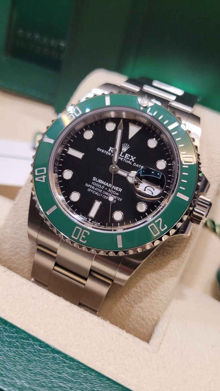 Thumbnail: Rolex Green Sub 126610LV aka Starbucks 41mm