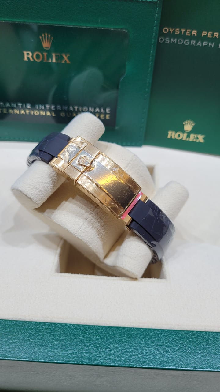 Thumbnail: Rolex Daytona 18k Yellow Gold YML